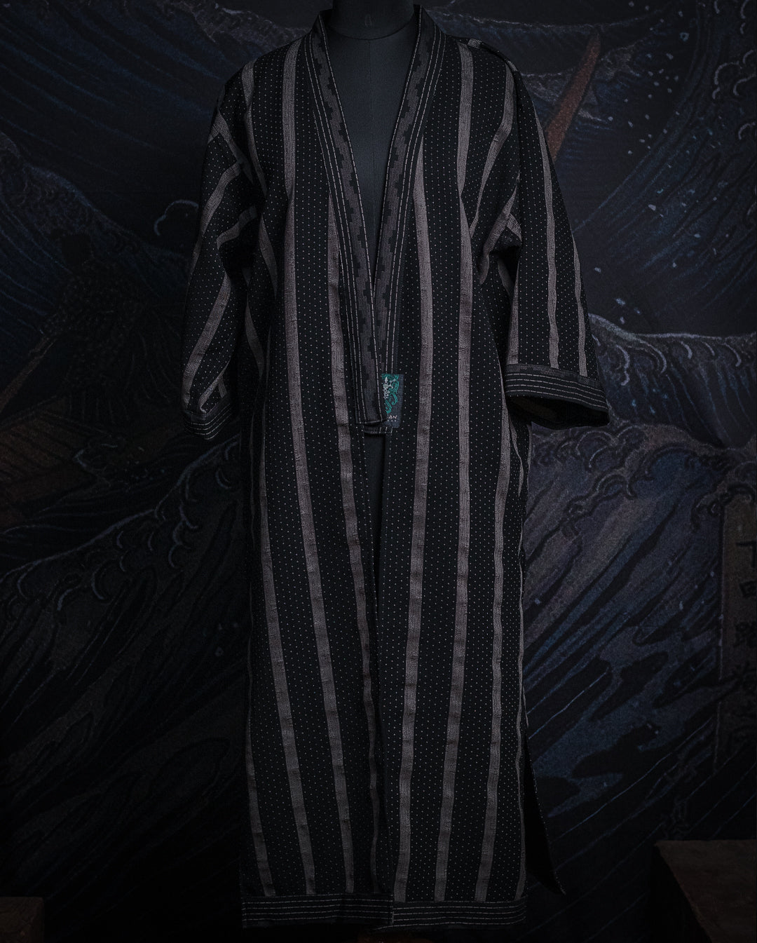 Open Kimono / Indonesian Woven Super Black Reversible - TRIBAL TRAILS